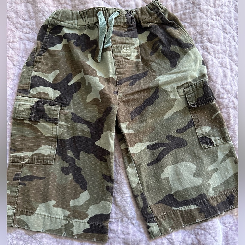 Peek camo pants 12-18 months with cargo pockets